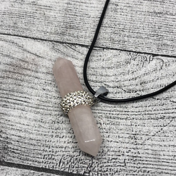 Pink quartz crystal sterling silver clasp boho necklace - Picture 3 of 5